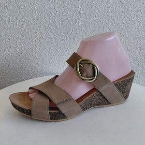 Dansko Susie Milled Nubuck Sandals